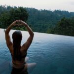 sport wasser urlaub yoga frau