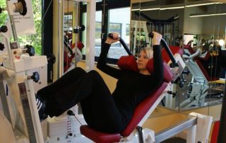 Krafttraining im Fitnessstudio - hier: Beinpresse